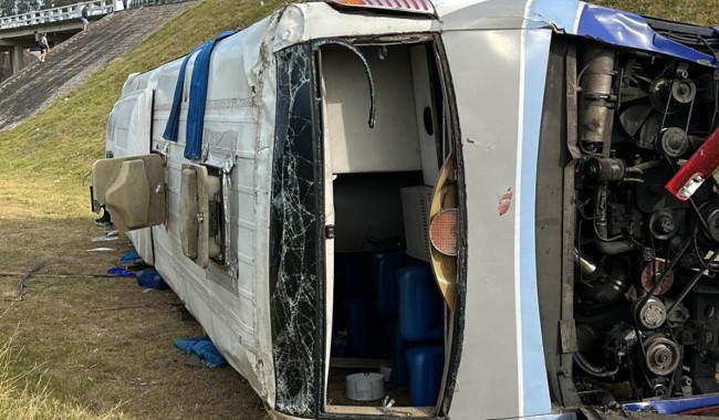 Volcó bus de Copsa en Interbalnearia 1 adolescente fallecida y más de